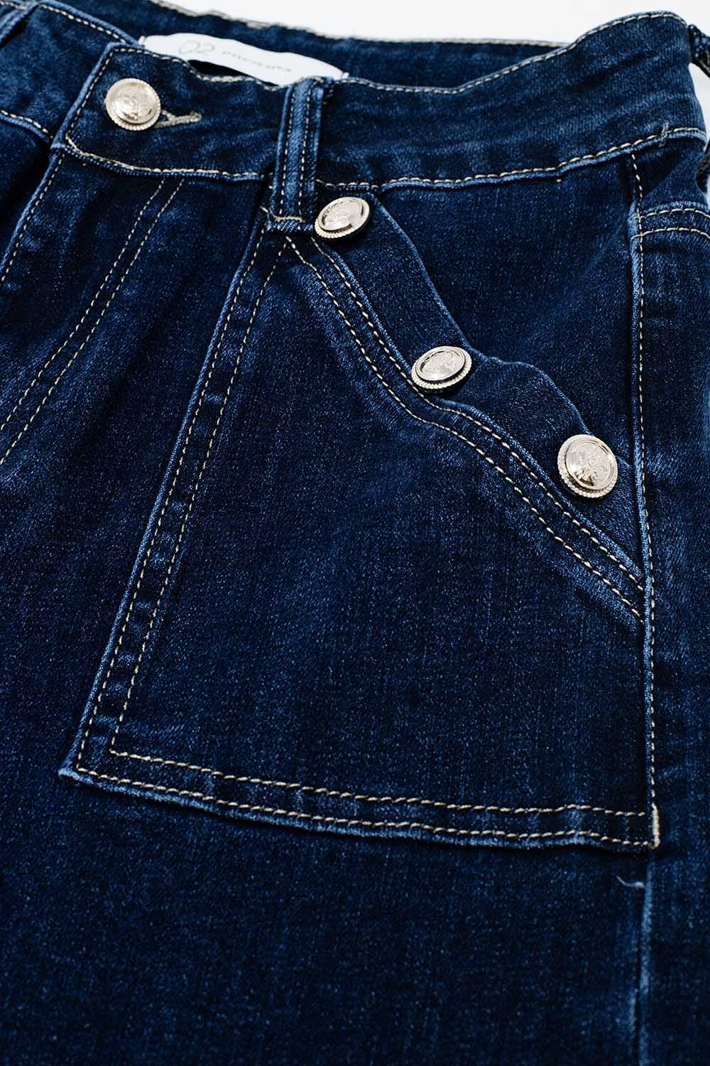 Wide leg jeans with 3 button detail - Denim