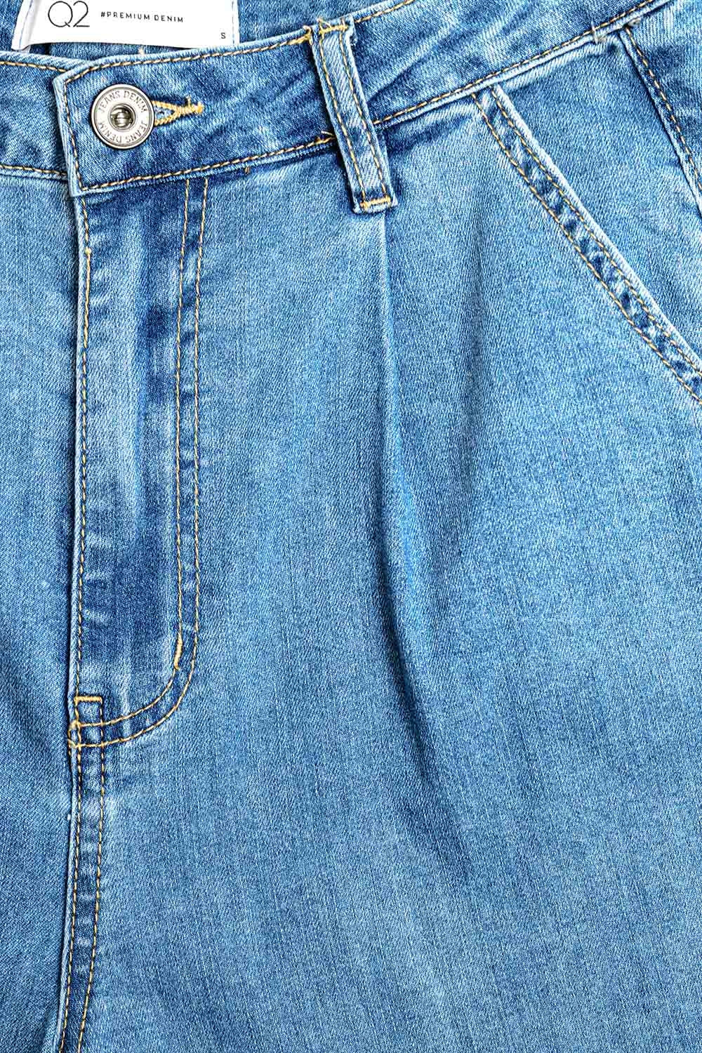 light wash extra wide leg jeans with pleats - Denim