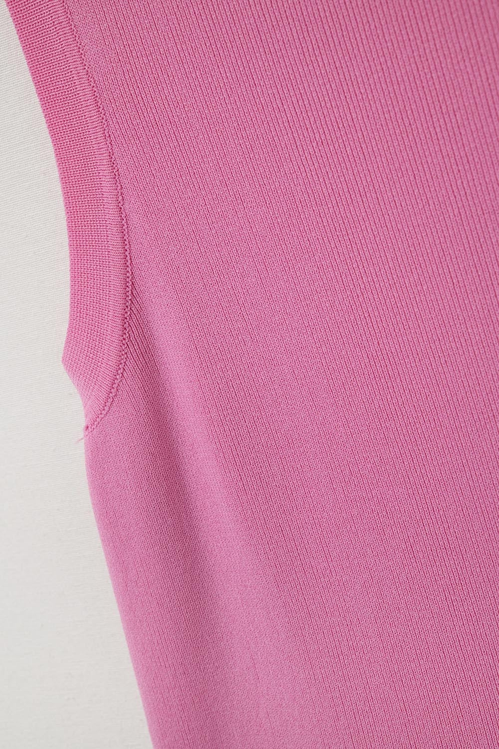 Fuchsia Sleeveless Ribbed knitted Top