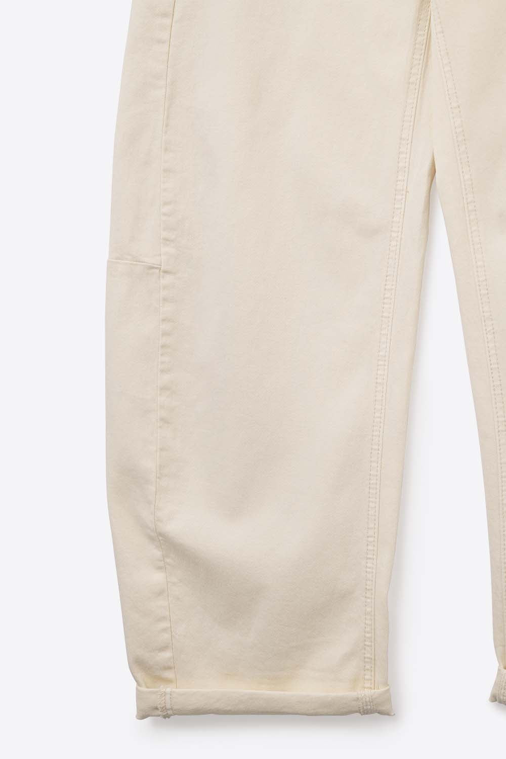 Trendy Cream Barrel Balloon Jeans with Pockets