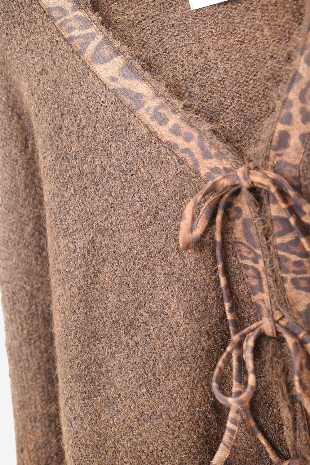Brown knitted cardigan with leopard embroidered detail