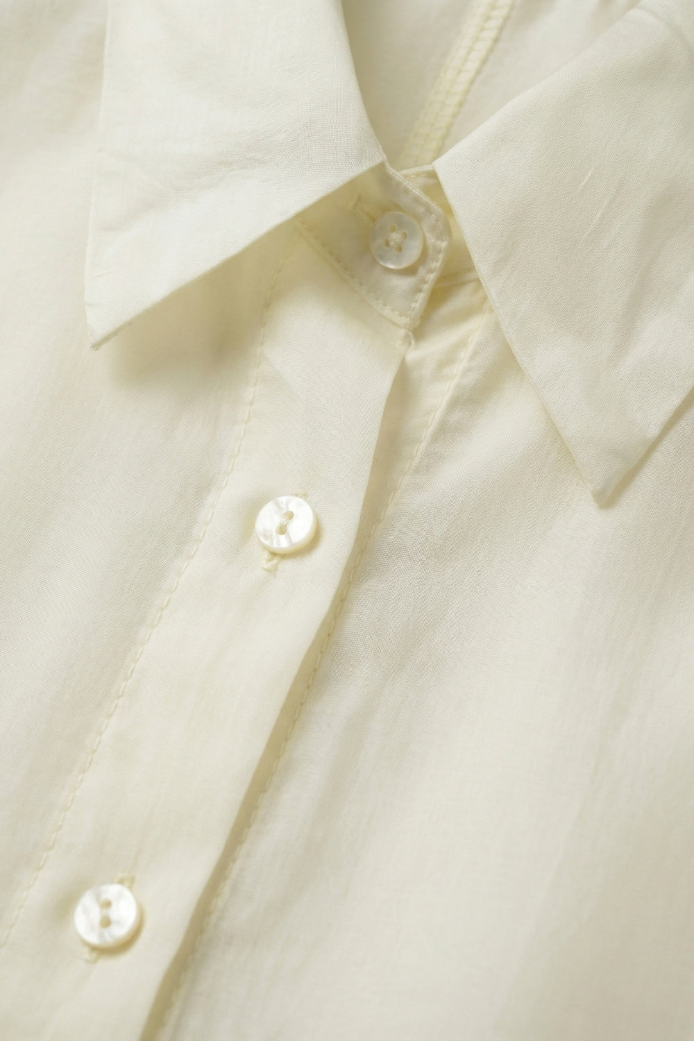 shiny satin Shirt with Relaxed Fit in white color - Shirts