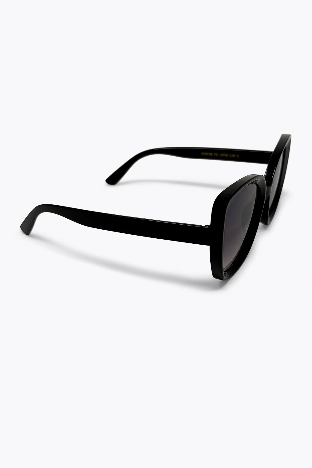 Black Oversize Cat Eye Gradient Lens Fashion Sunglasses