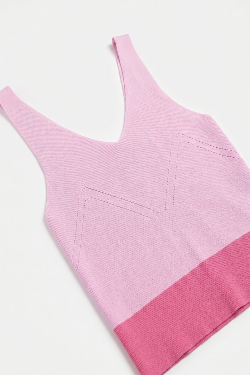 Light Pink Ribbed Knit Contrast Hem V-Neck Cropped Tank Top