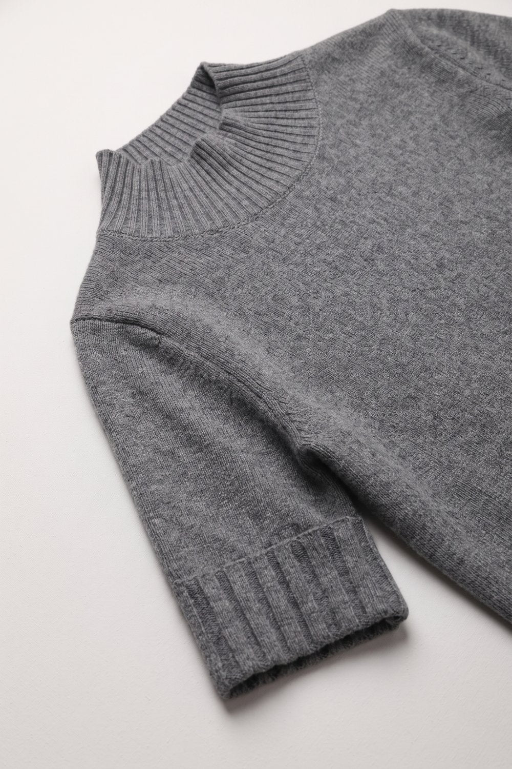 Grey chunky Ribbed knit Mock neck Sweater with elbow-length sleeve - Jumpers