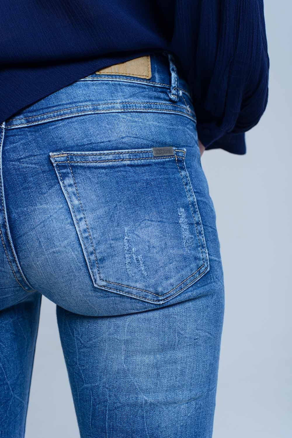 Distressed ripped skinny jean