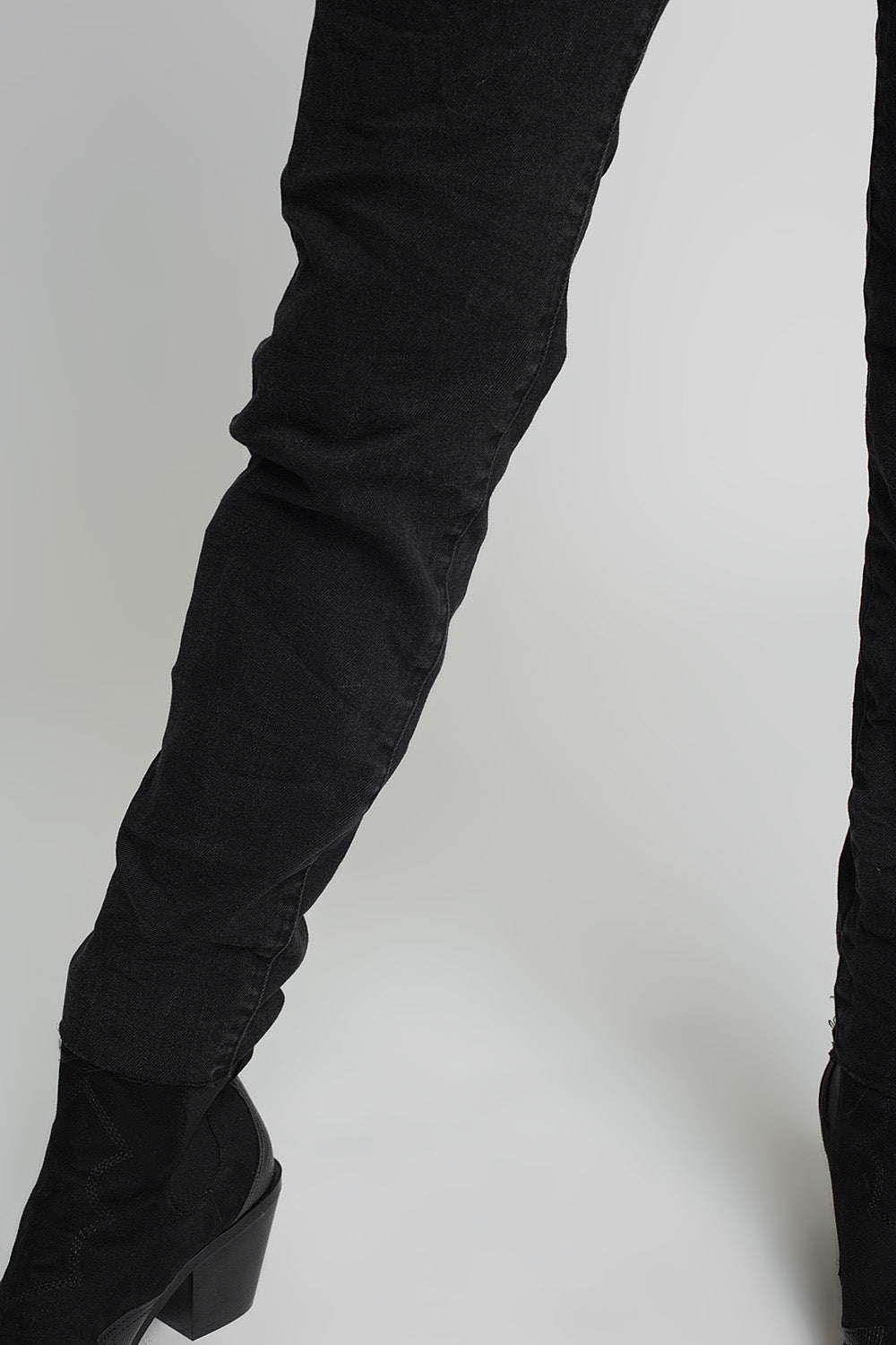 High waisted mom jeans in black