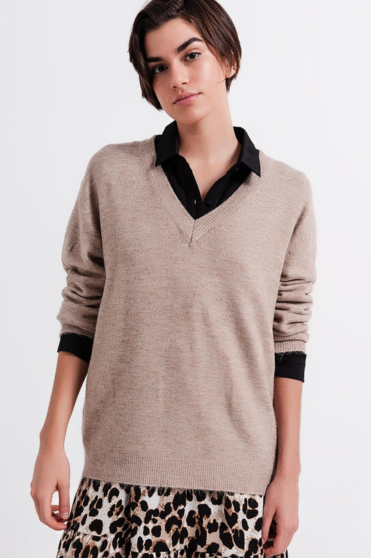 V neck jumper in brown - jumper