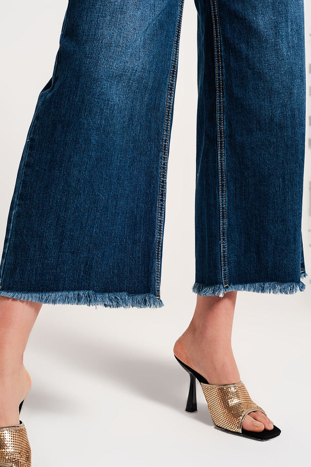Fray hem Cropped jeans de couleur bleue