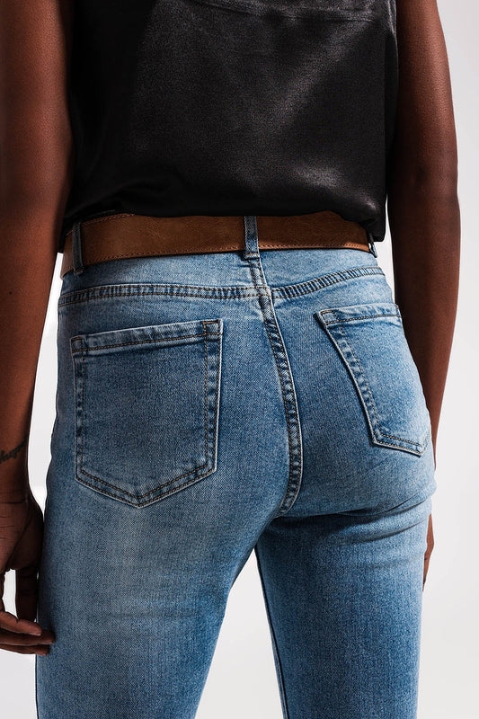 Jeans with frayed hem in light blue - Denim