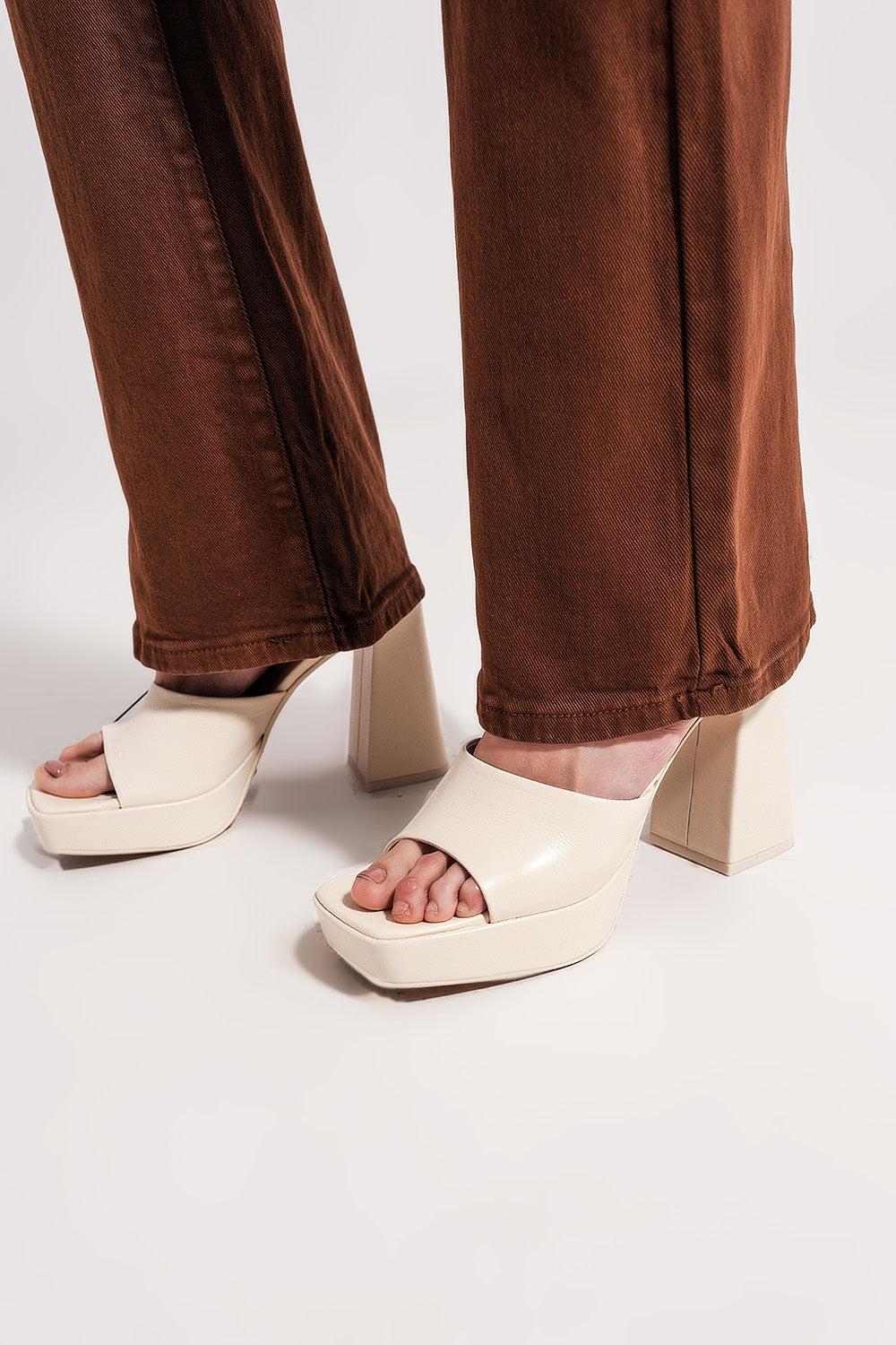 Chocolate flared jeans - Coloured Jeans