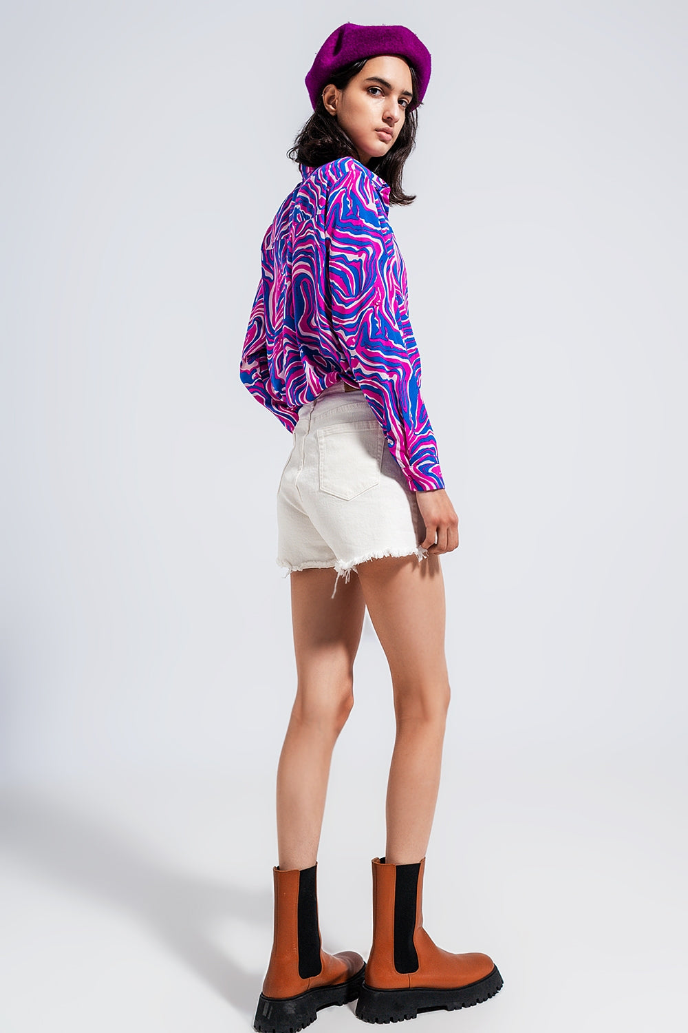 Chemise fluide en violet abstrait éclatant