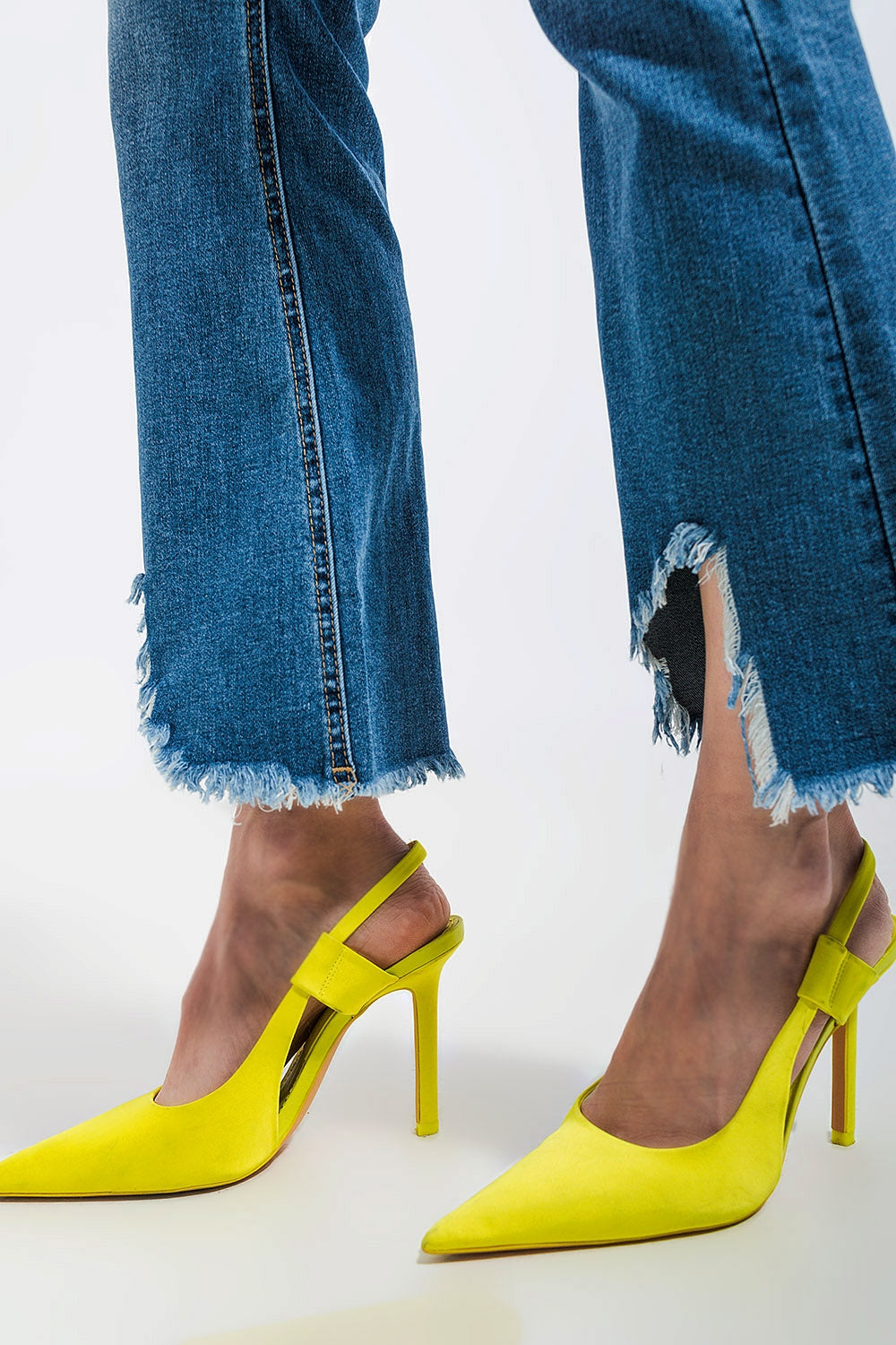 Cropped kickflare jeans in mid wash - Denim