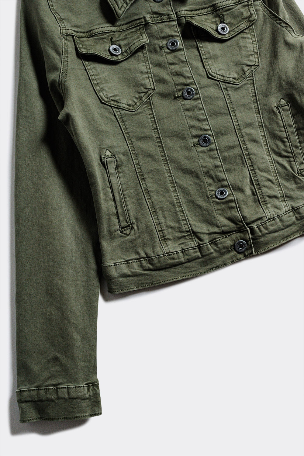 Slim denim trucker jacket in khaki