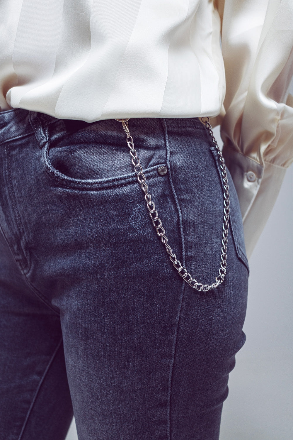 Skinny Fit Distressed Jeans in Grey - Denim