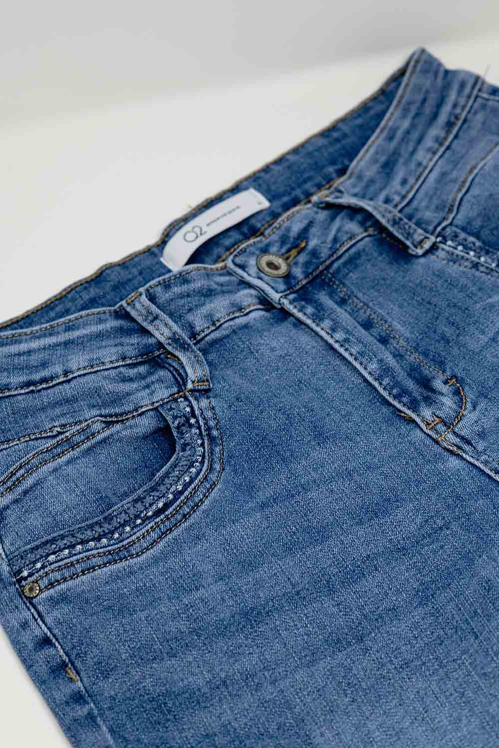 Skinny Jeans In light wash with detail on the pocket - Denim