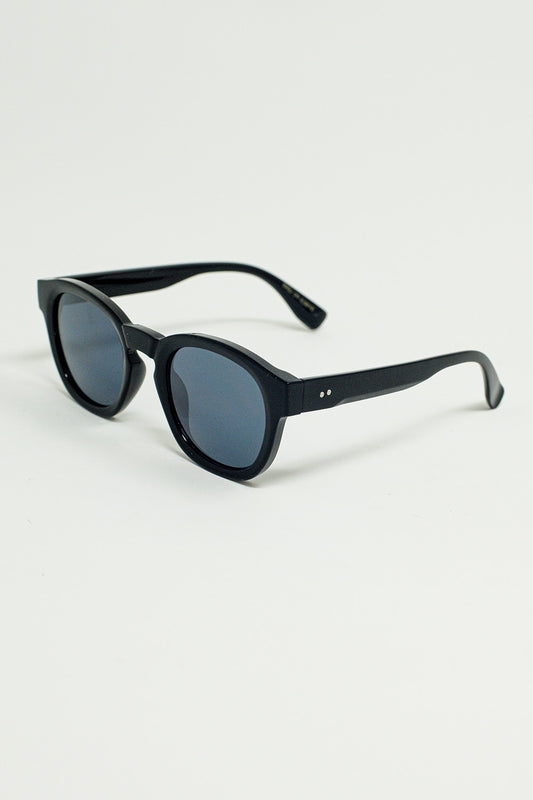 90's Round Sunglasses With Black Tinted Lenses and Black Frame - Sunglasses