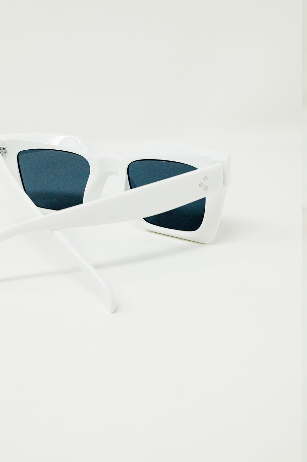 90's Squared Sunglasses in white - Sunglasses