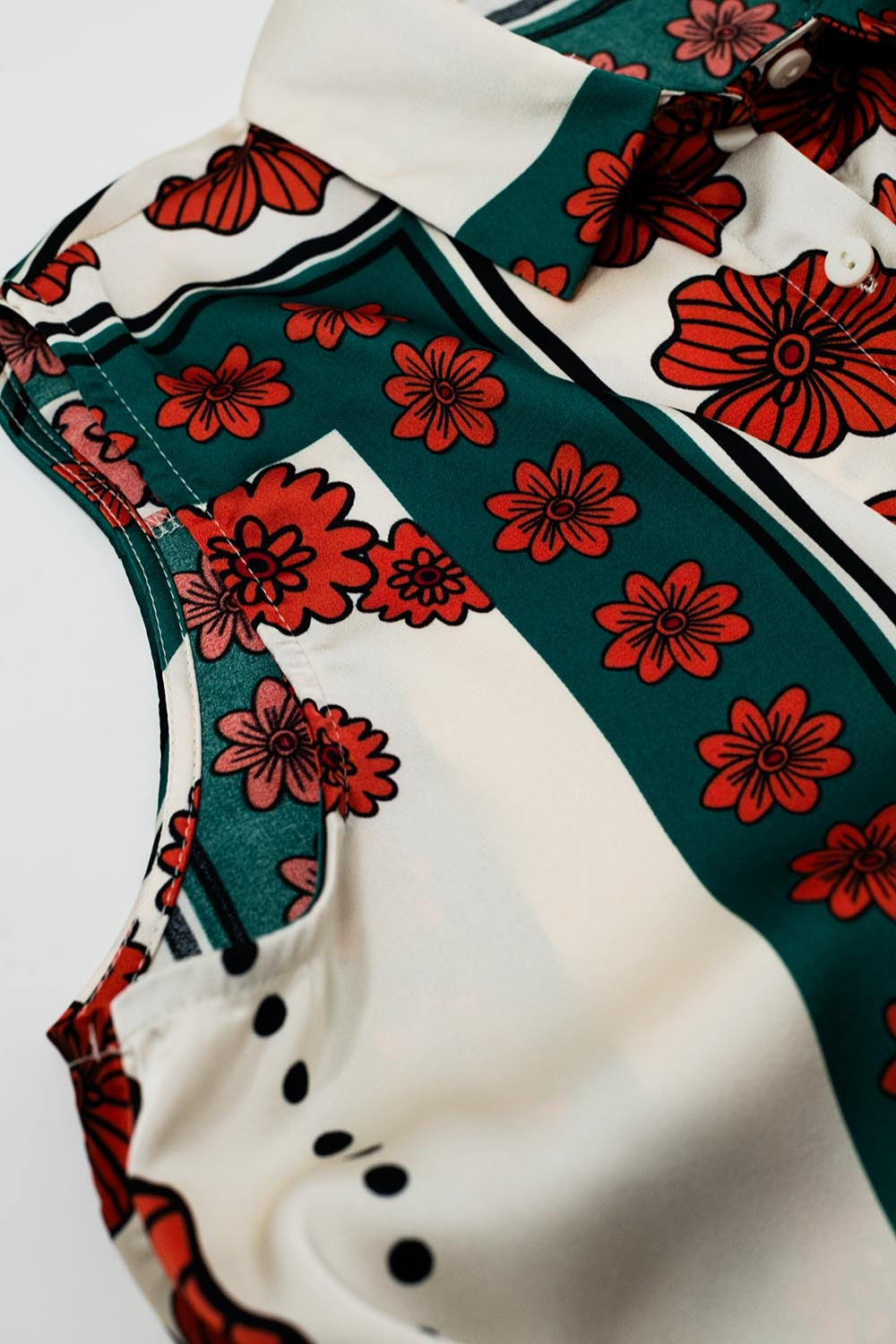 Sleeveless Creme Shirt With Floral Design - Shirts
