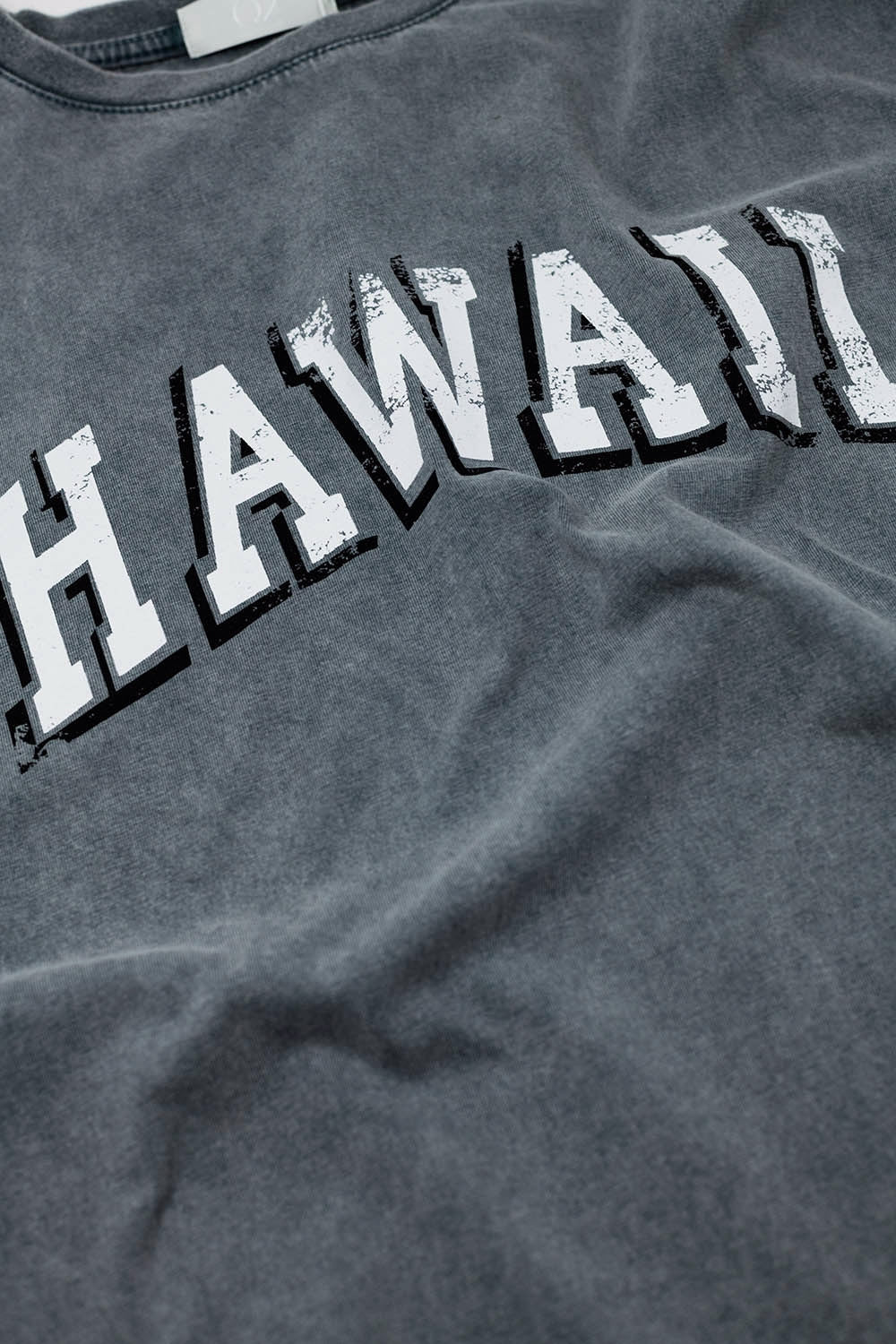 Washed Effect Hawaii T-Shirt In Grey - top