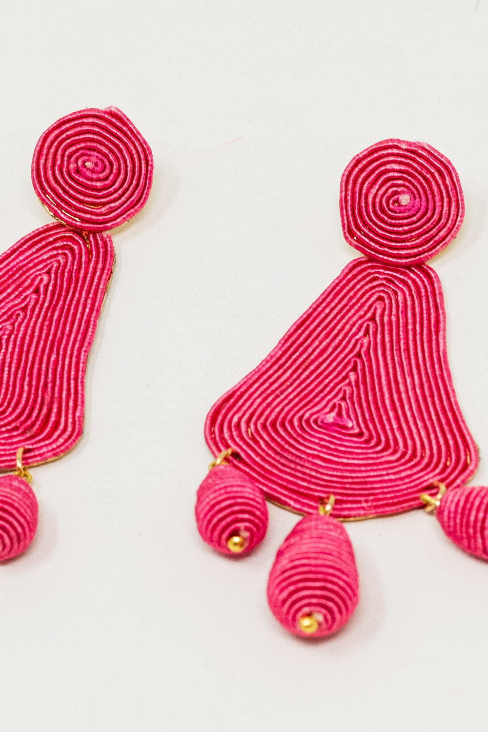 Tear drop Rafia Earrings With Oval Beads In Fuchsia