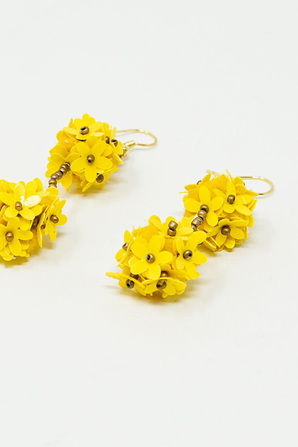 Dropped Flower Statement Earrings With Yellow Daisies
