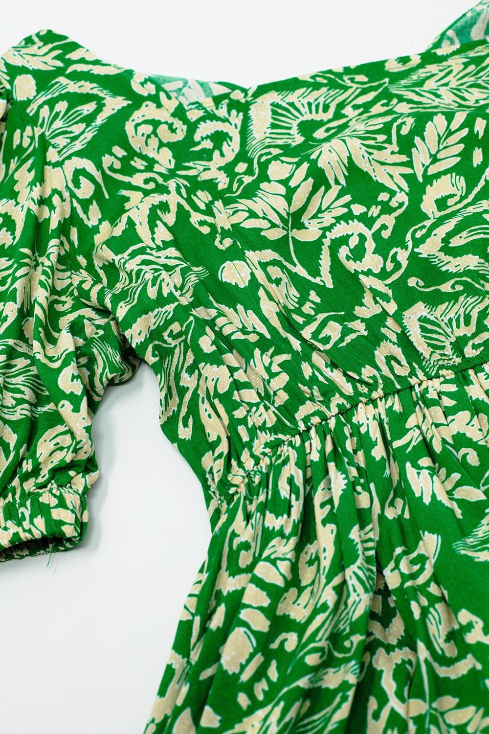 short floral print dress with gathered back in green - dress