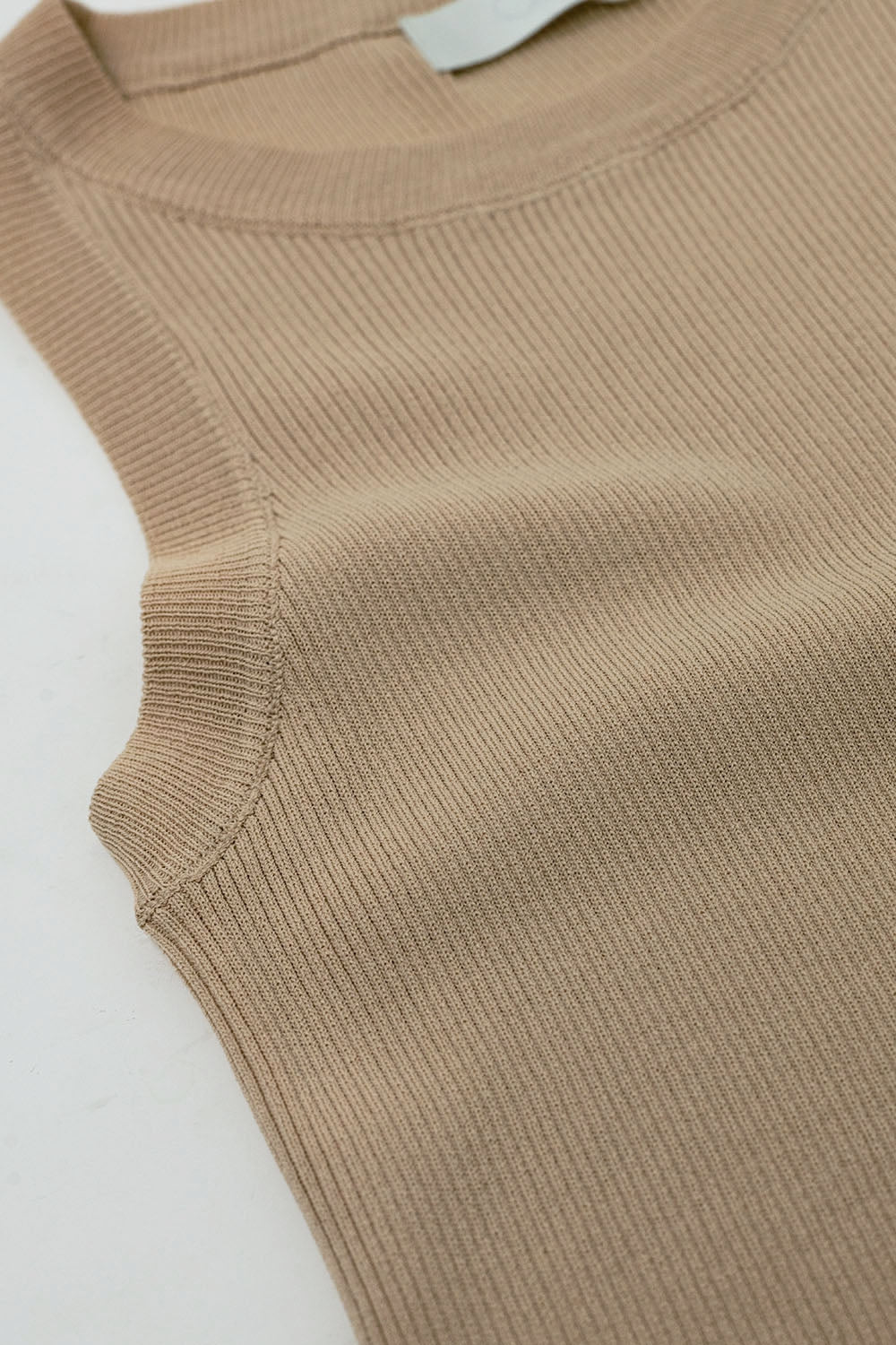 Knitted sleeveless Top in Beige