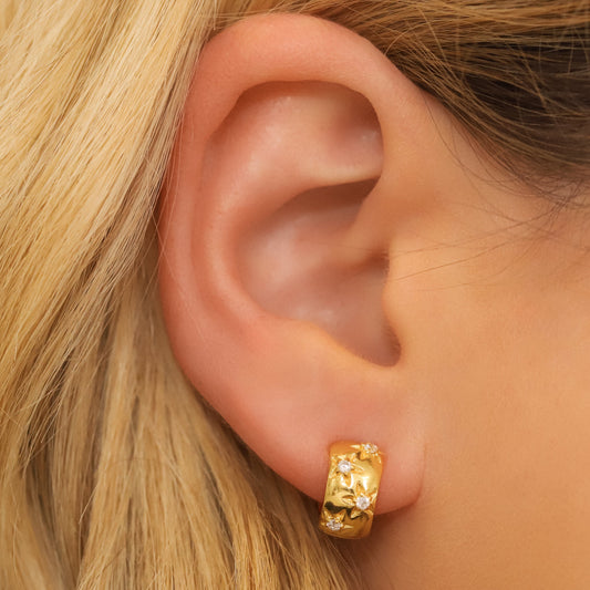 Thea Chunky Star Huggie Earrings | 18K Gold Plated - Earrings