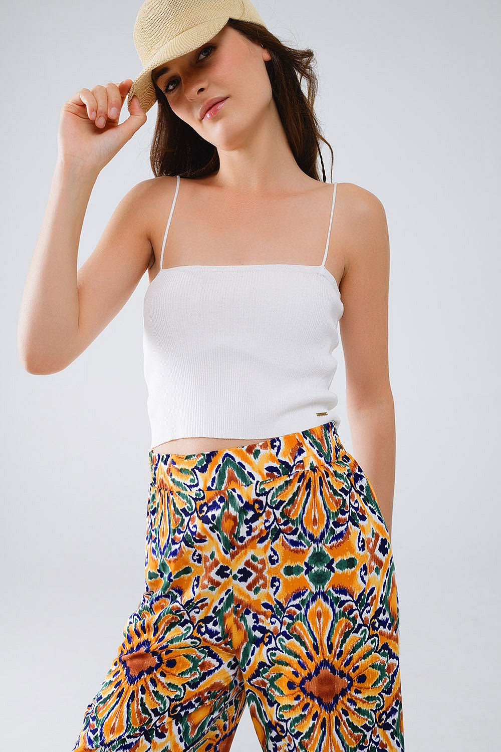 Basic knitted Top In White With Thin Straps - Tops