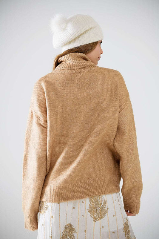 Beige turtleneck jumper with dropped sleeves - Jumpers