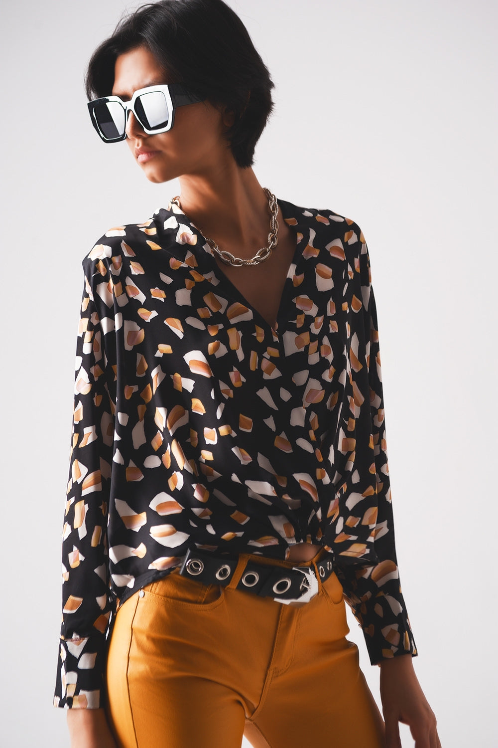 Black blouse with print and wrapped front - Blouses