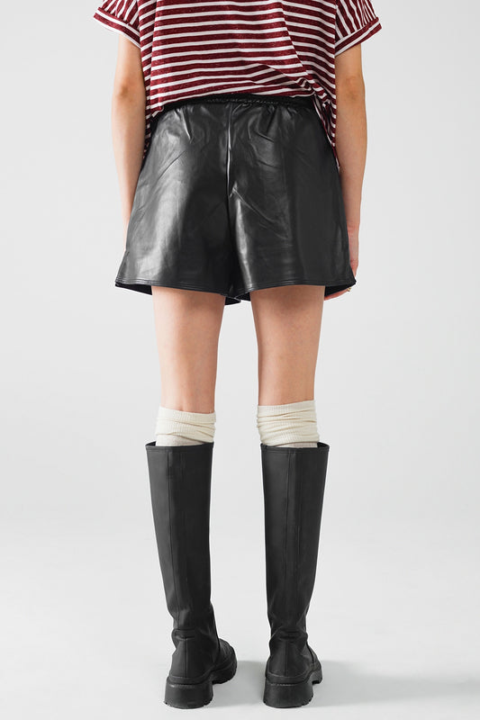 Black faux leather shorts with gathering at the waist with drawstring - Trousers