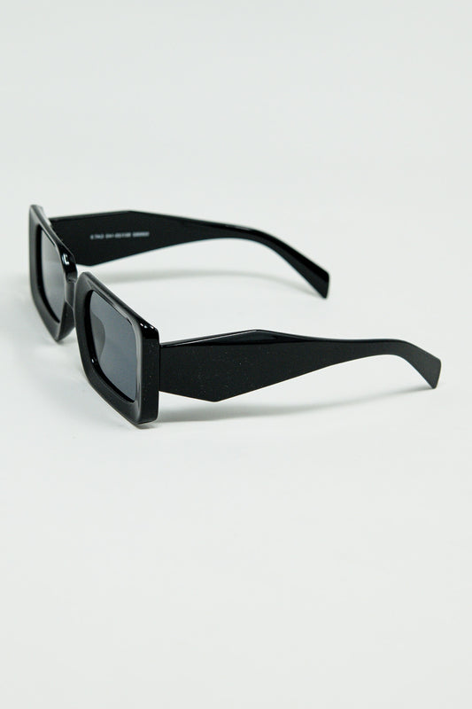 Black square sunglasses with detail on the side - Sunglasses