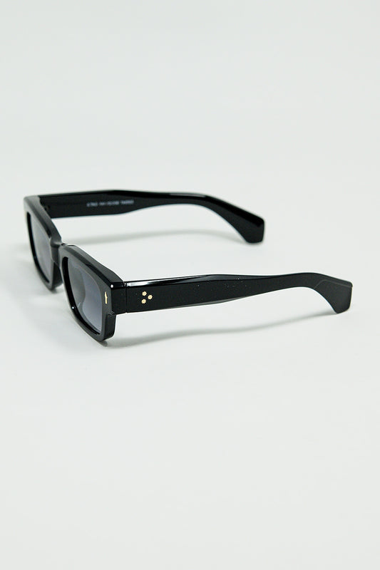 Black sunglasses with oval frame with gold detail - Sunglasses