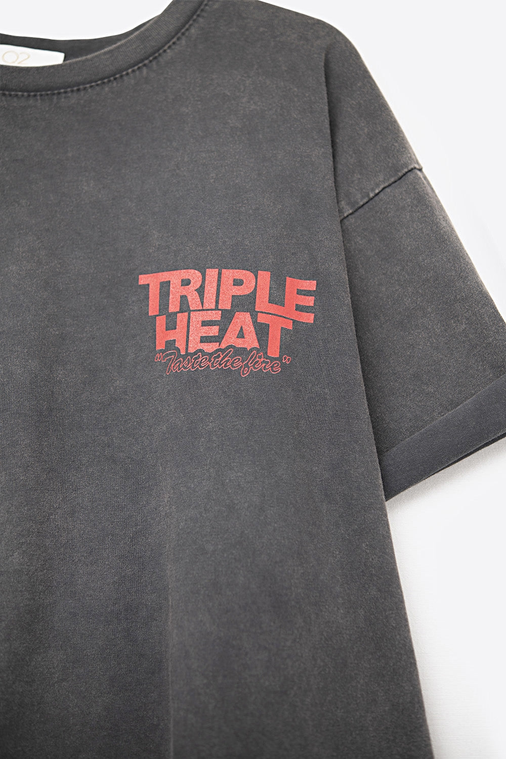 black wash fabric Short Sleeve TRIPLE HEAT LOGO T-shirt - T-Shirts