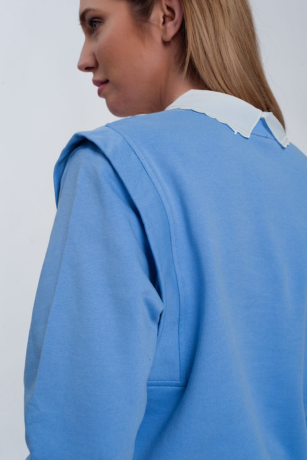 Boyfriend sweatshirt with shoulder details in blue - Sweaters