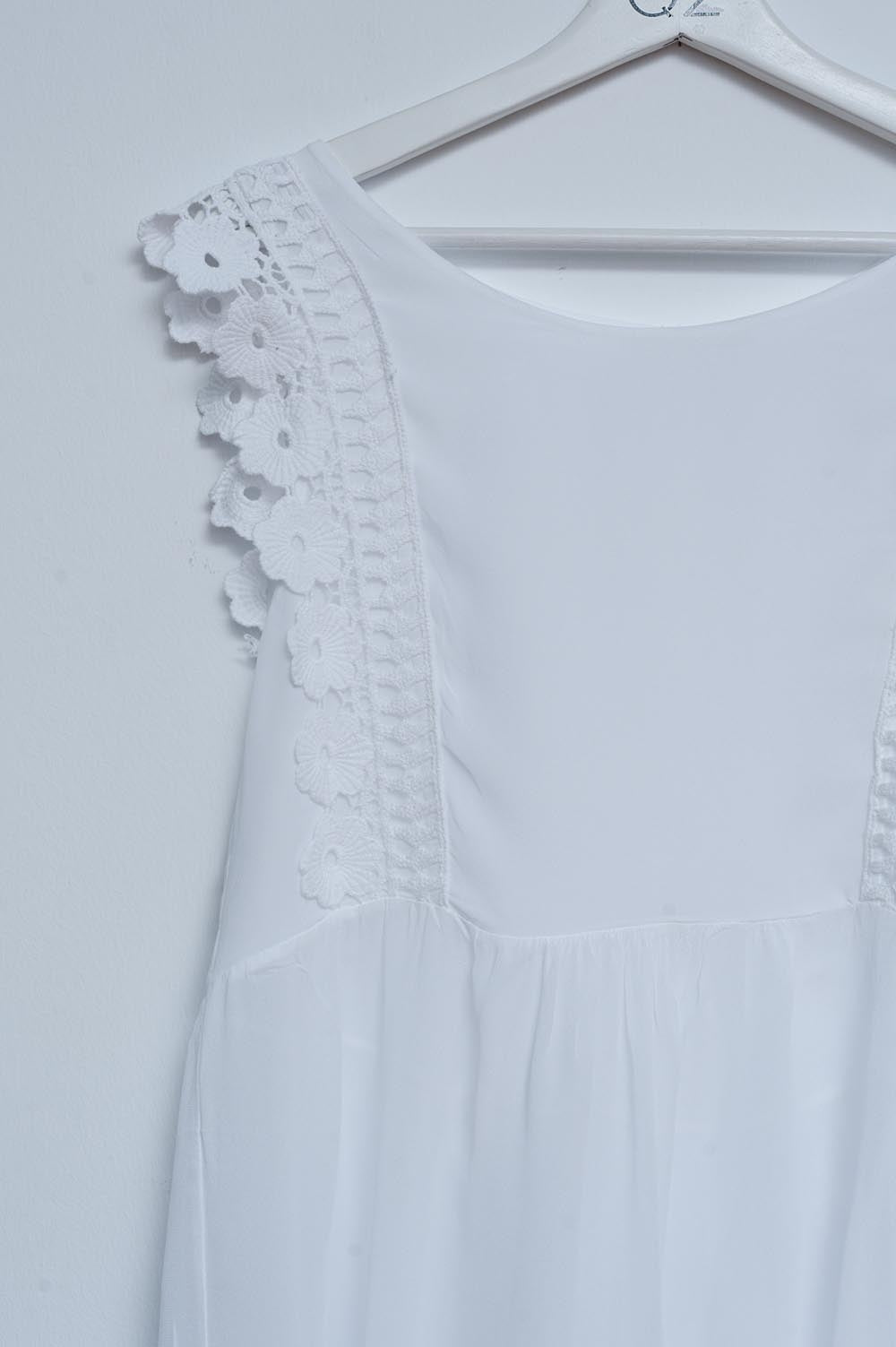 Broderie frill detail top in white - Tops