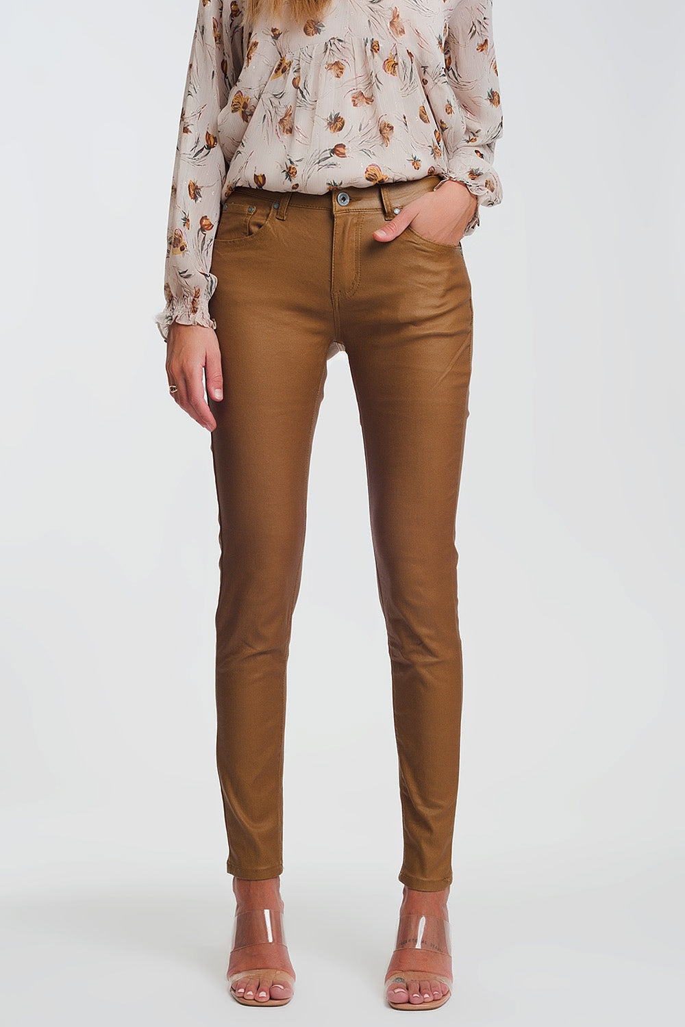 coated skinny pants in camel - Trousers