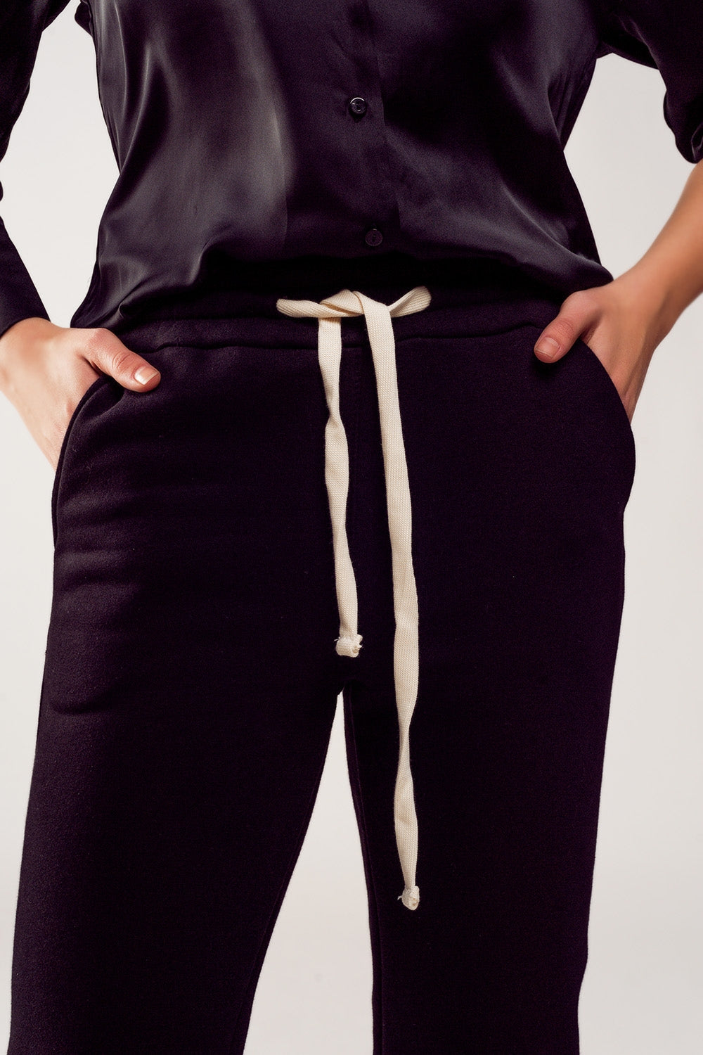 Cotton jogger in black - Trousers
