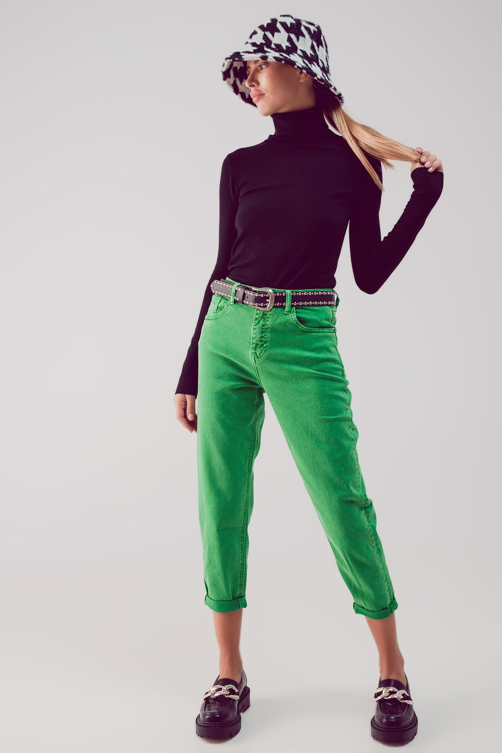 Cotton mid rise slouchy jean in green - Jeans