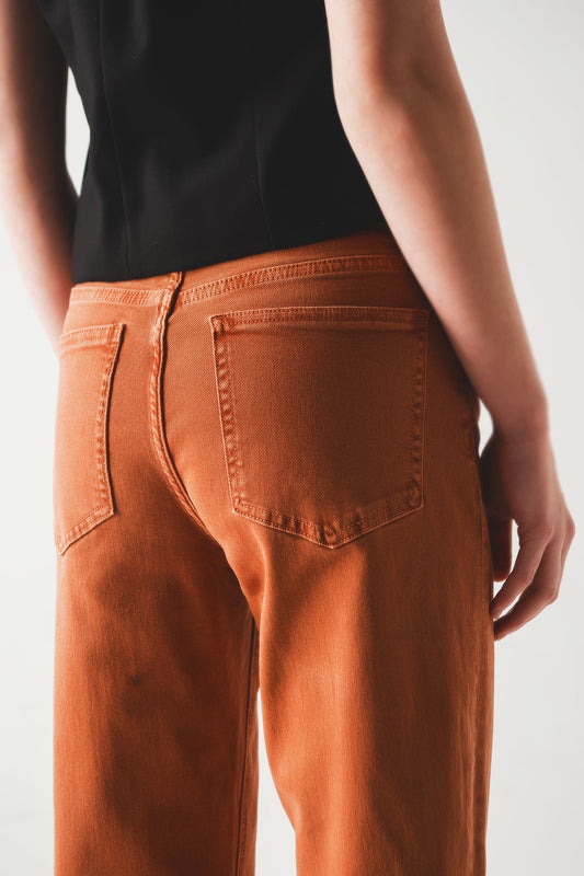 Cotton mid rise slouchy jean in rust - Jeans