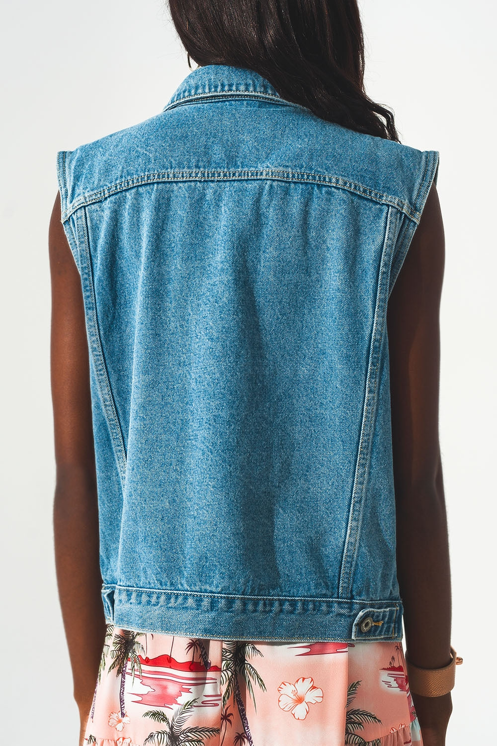 cotton sleeveless denim jacket in 70s blue - Jackets