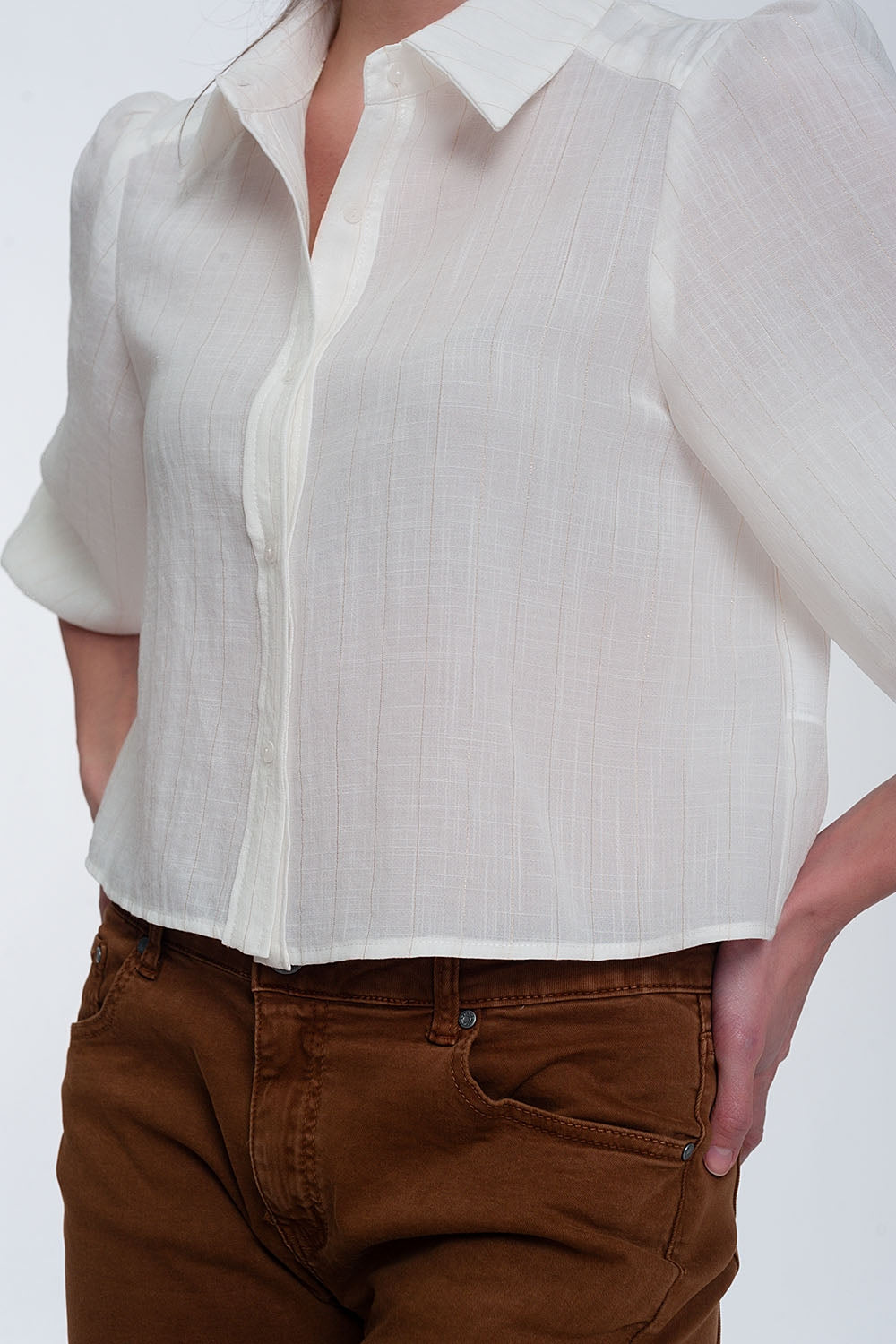 Cropped shirt with puff sleeve in cream - Shirts