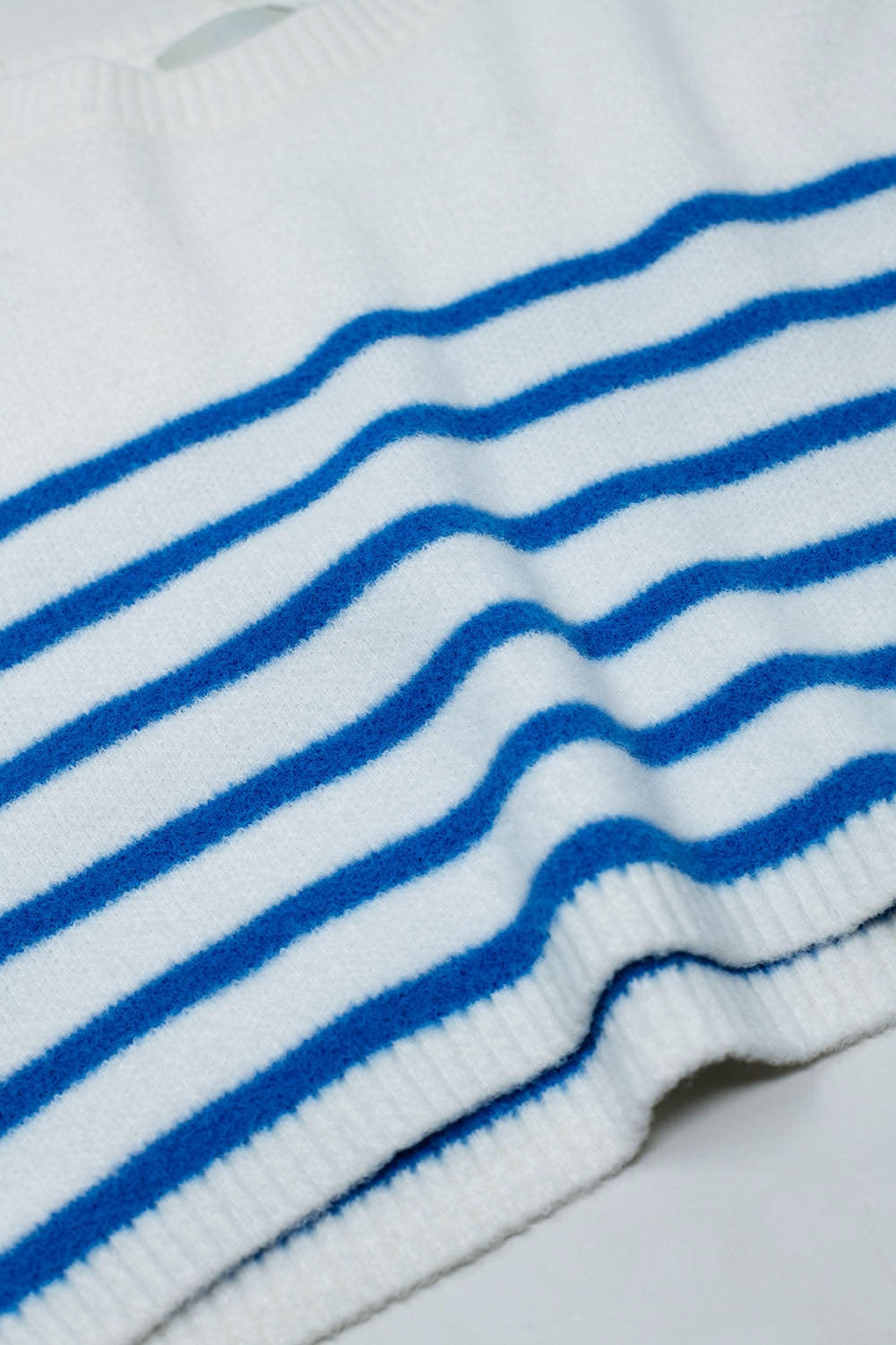 Cropped sweater with stripes and boat neck - Jumpers