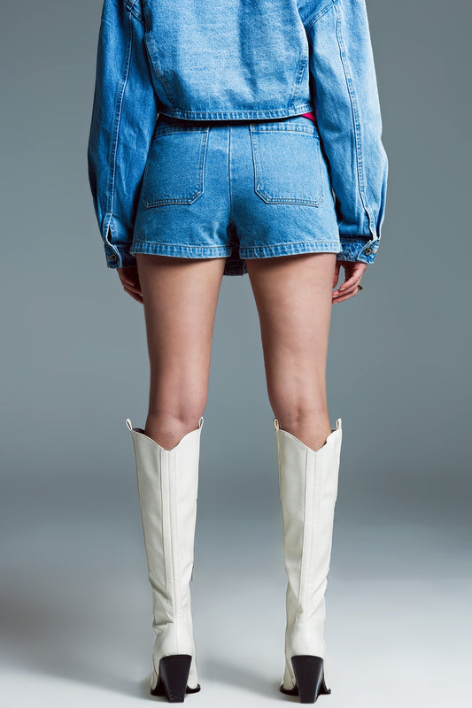 Denim cargo mini short with front buttoning in light wash - Shorts