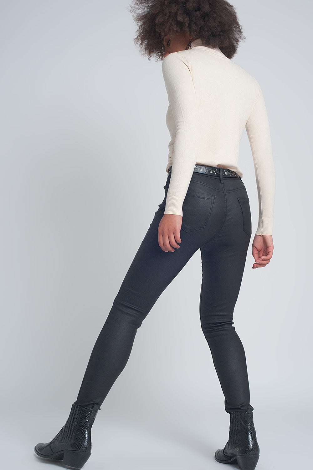 Faux leather skinny trousers in black colour - Trousers
