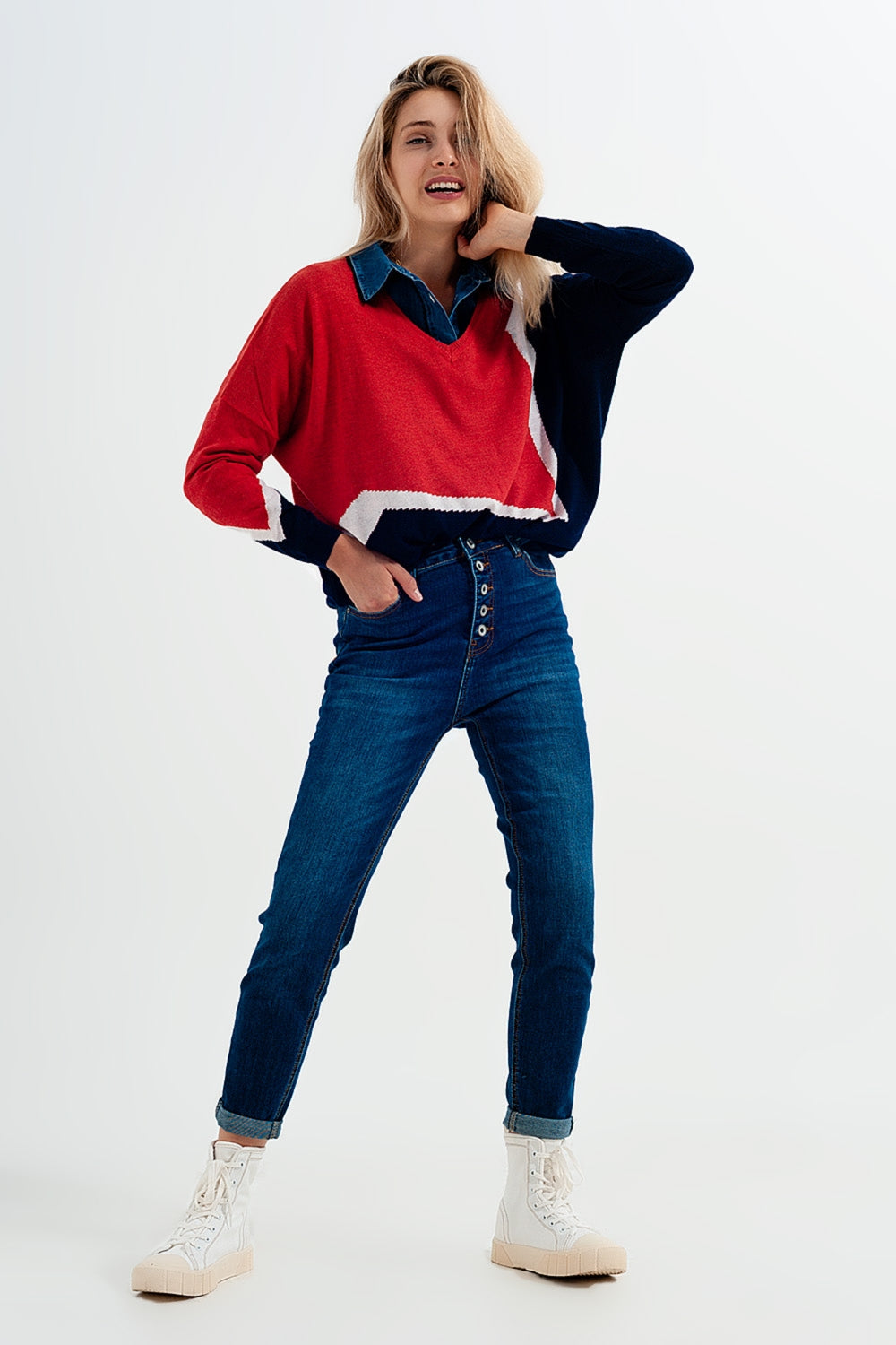 High rise jeans with exposed buttons in blue - Jeans