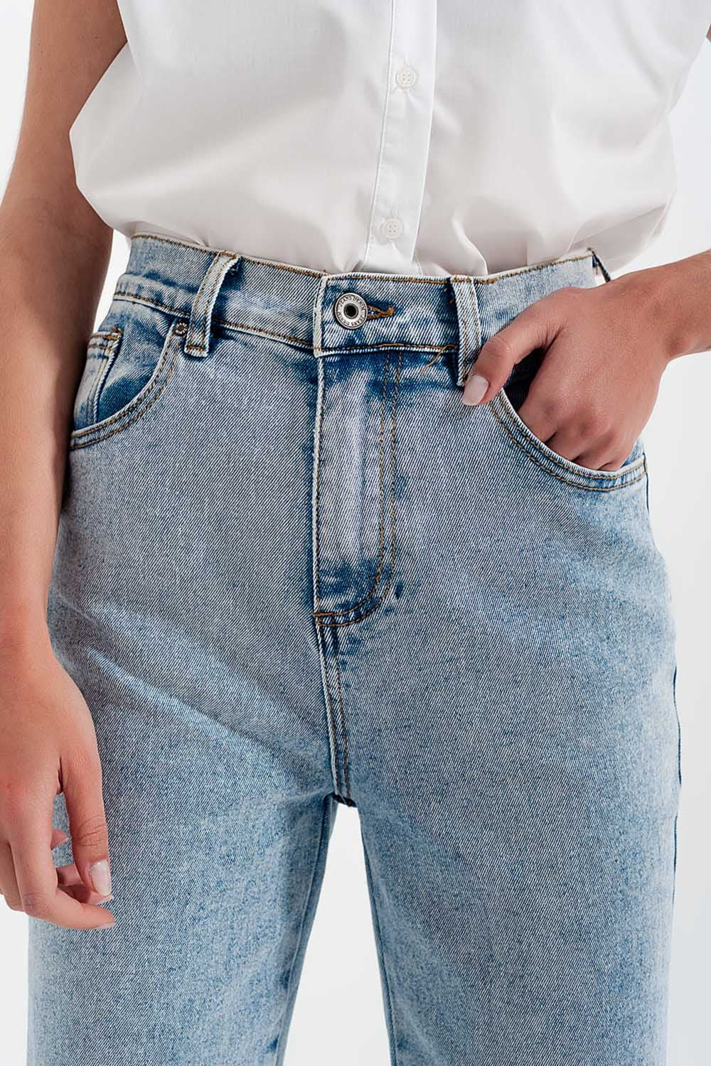 High rise wide leg jeans in bleach wash - Jeans