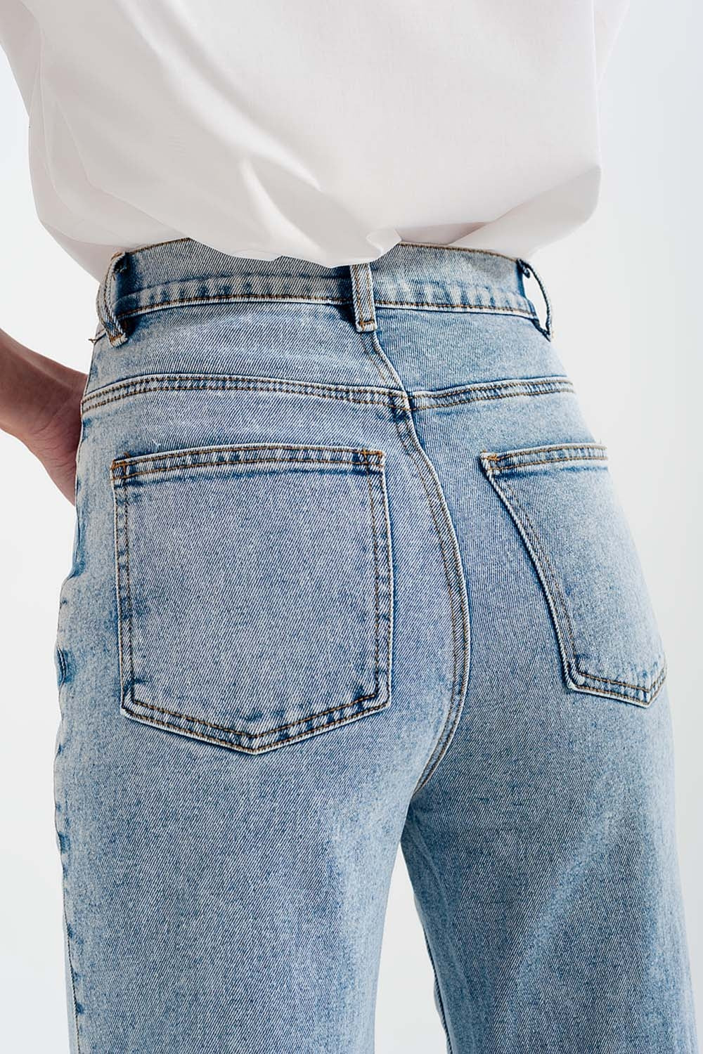 High rise wide leg jeans in bleach wash - Jeans